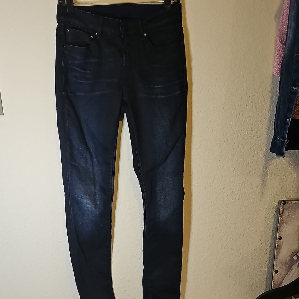 Black Skinny Jeans with Stretchy Fit and Tapered Leg